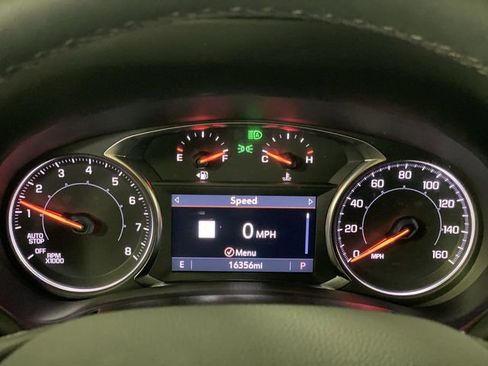 Certified 2024 GMC Terrain SLT w/ Infotainment Package II image 17