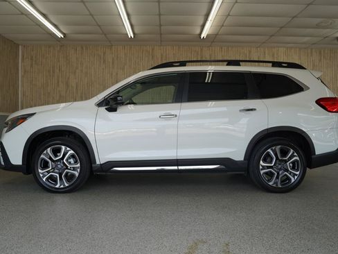 Used 2026 Subaru Ascent Touring AWD/4WD image 5