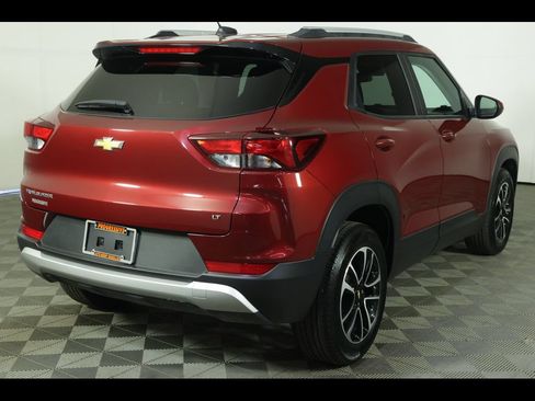 Certified 2025 Chevrolet TrailBlazer LT FWD image 11