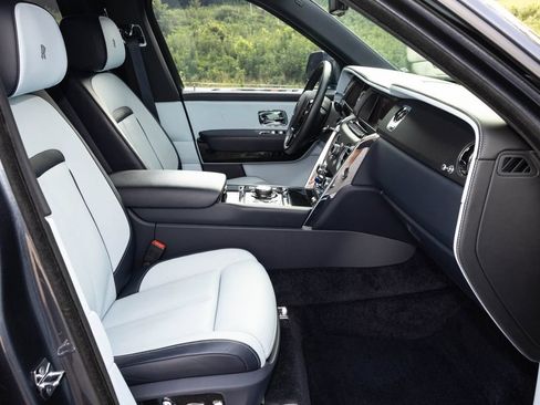 Certified 2022 Rolls-Royce Cullinan w/ Cullinan Package AWD/4WD image 83