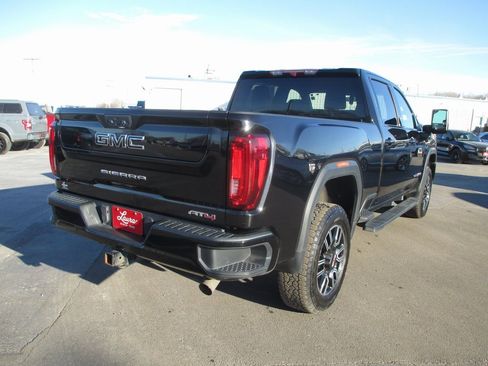 Used 2021 GMC Sierra 2500 AT4 image 3