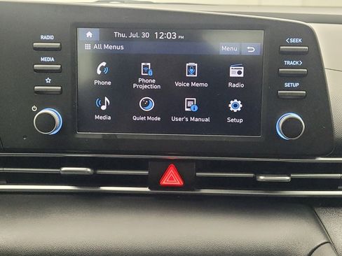Used 2025 Hyundai Elantra SE FWD image 25