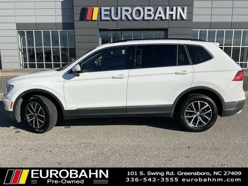 Used 2018 Volkswagen Tiguan SE image 2