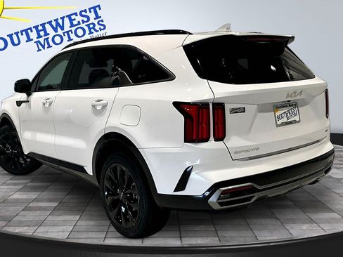 Used 2023 Kia Sorento SX AWD/4WD image 5
