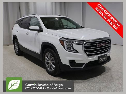 Used 2024 GMC Terrain SLT AWD/4WD image 1