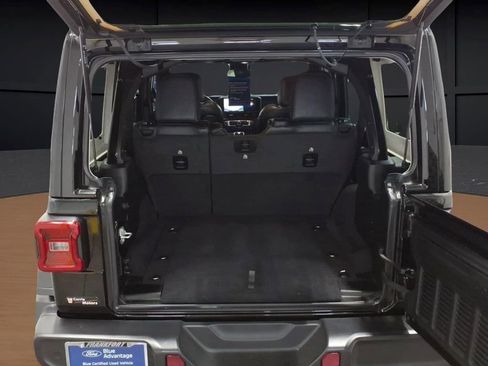 Used 2024 Jeep Wrangler Unlimited Rubicon w/ Safety Group AWD/4WD image 25