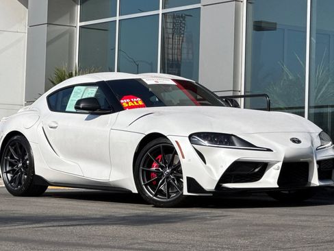 Used 2025 Toyota Supra Premium image 2