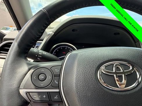 Used 2022 Toyota Camry XLE FWD image 28