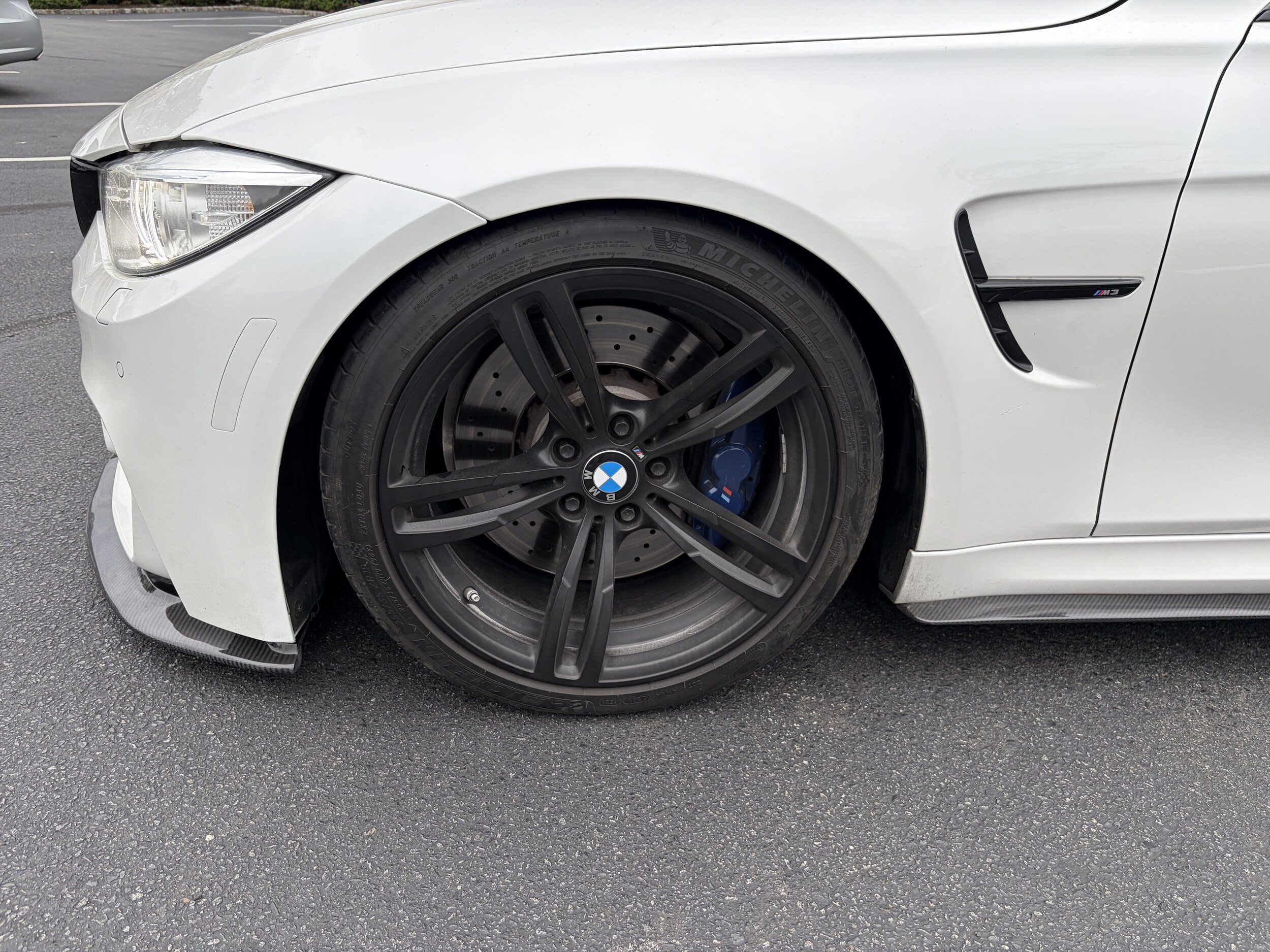 Used 2016 BMW M3 RWD image 11