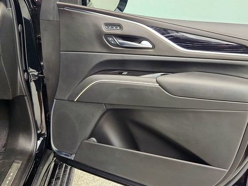Used 2022 Cadillac Escalade ESV Sport w/ Touring Package AWD/4WD image 28