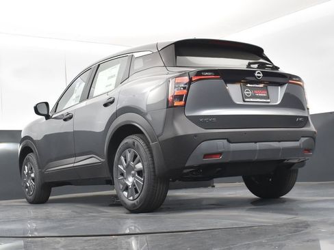 Used 2025 Nissan Kicks S image 39