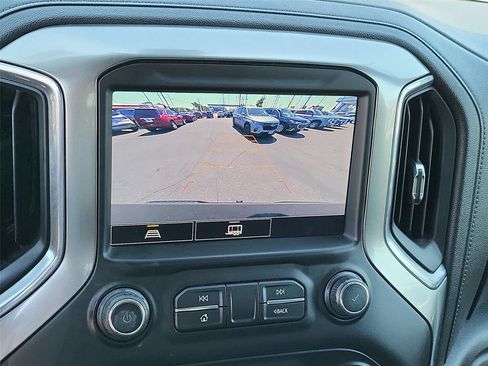 Used 2021 Chevrolet Silverado 1500 LT Trail Boss w/ Convenience Package II AWD/4WD image 6
