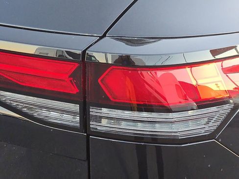 New 2026 Volkswagen Tiguan S image 9