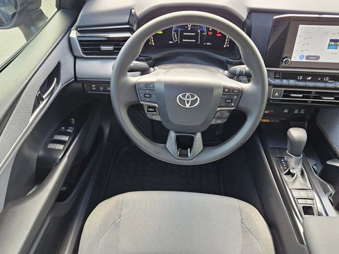 Certified 2025 Toyota Camry LE image 6