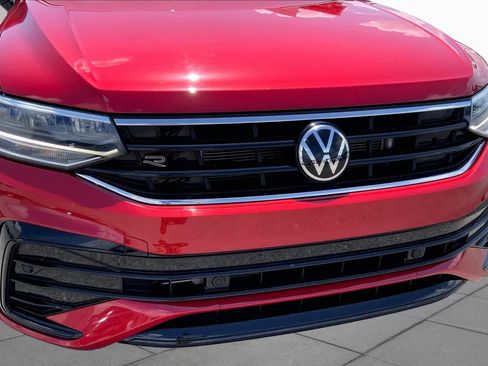 Used 2024 Volkswagen Tiguan SE R-Line FWD image 29