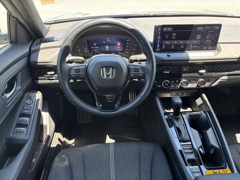 Used 2025 Honda Accord Sport image 13