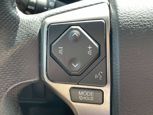 Used 2021 Toyota Tacoma SR5 RWD image 23