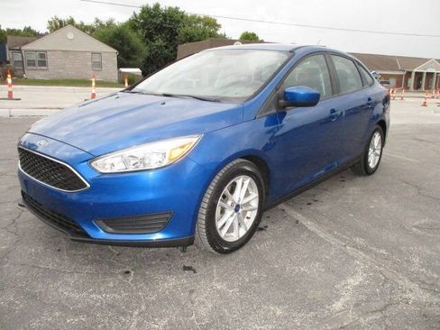 Used 2018 Ford Focus SE image 2