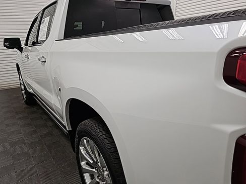 Used 2021 Chevrolet Silverado 1500 High Country w/ Technology Package image 6