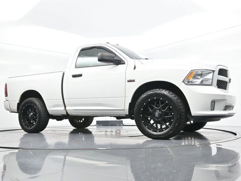 Used 2015 RAM 1500 Express AWD/4WD image 33