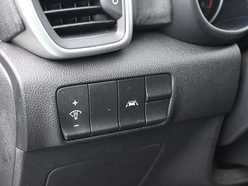 Used 2022 Kia Sportage LX image 14