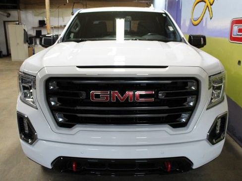 Certified 2022 GMC Sierra 1500 AT4 w/ AT4 Premium Package AWD/4WD image 2