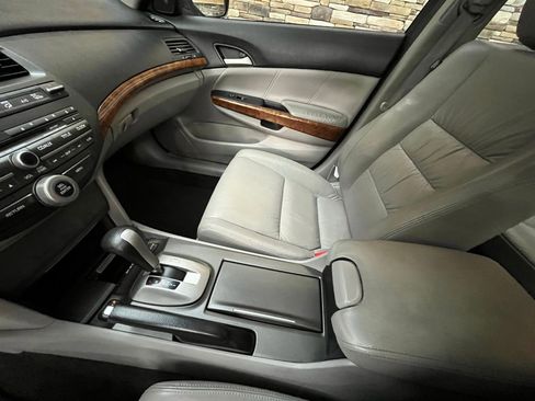 Used 2011 Honda Accord EX-L image 25
