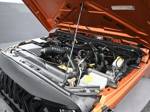 Used 2010 Jeep Wrangler Sport image 38