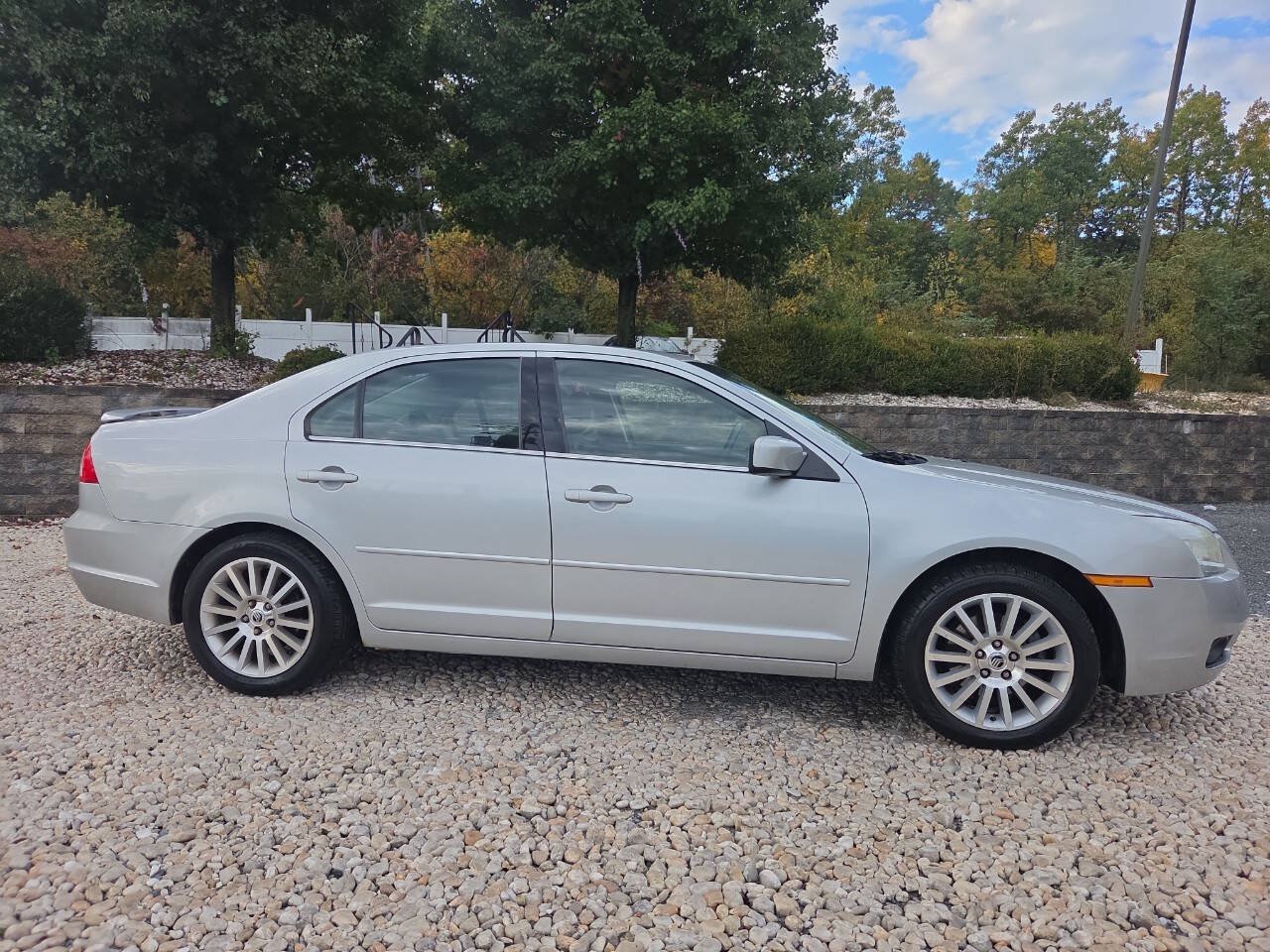 Used 2009 Mercury Milan Premier AWD/4WD image 8