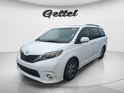 Used 2017 Toyota Sienna SE w/ SE Preferred Package