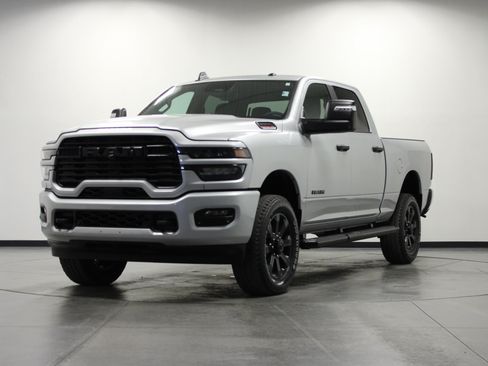 Used 2026 RAM 2500 Big Horn AWD/4WD image 8