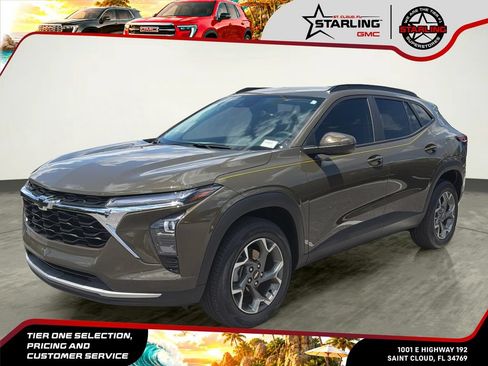 Used 2024 Chevrolet Trax LT w/ Driver Confidence Package FWD image 1