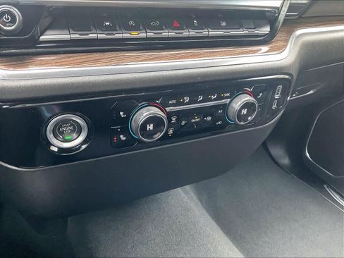 Used 2023 Chevrolet Silverado 1500 LT image 25