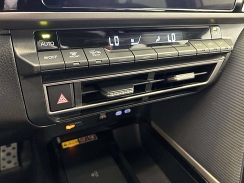 Certified 2025 Toyota Camry SE FWD image 24