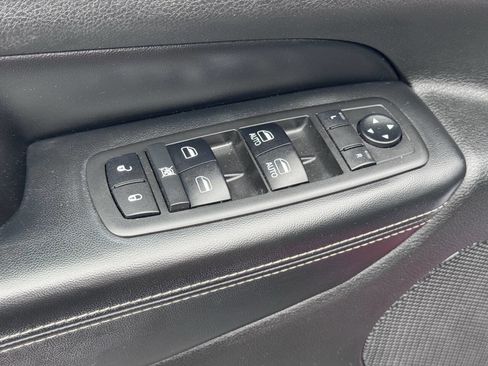 Used 2014 Jeep Grand Cherokee Limited RWD image 18