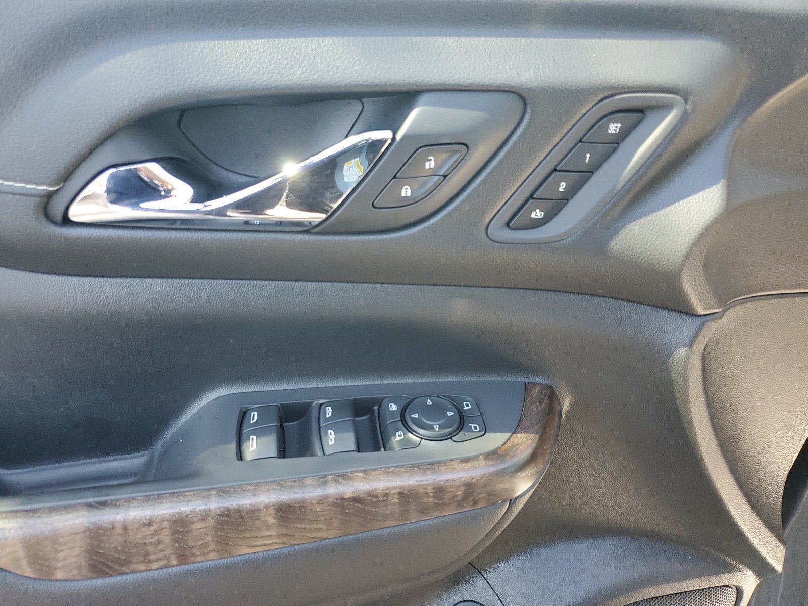 Used 2021 GMC Acadia Denali FWD image 15