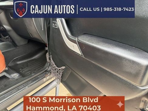 Used 2018 Jeep Wrangler Unlimited Sahara AWD/4WD image 19