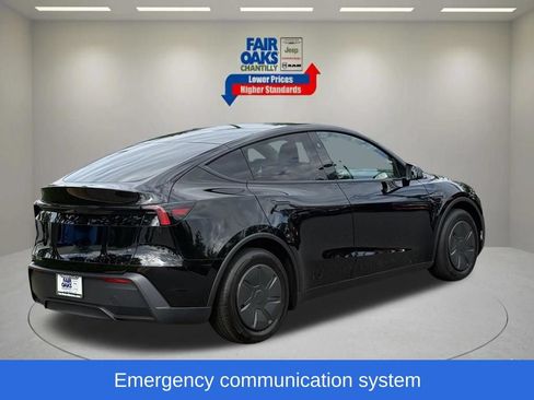 Used 2026 Tesla Model Y 2WD image 6