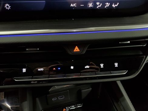 Used 2024 Buick Envision Preferred image 16