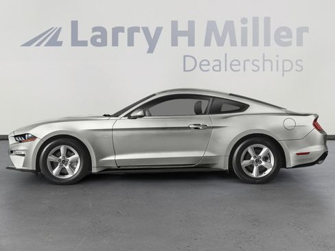 Used 2020 Ford Mustang Premium w/ Equipment Group 201A RWD image 3