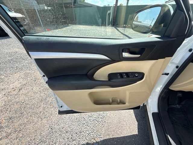 Used 2018 Toyota Highlander XLE FWD image 7
