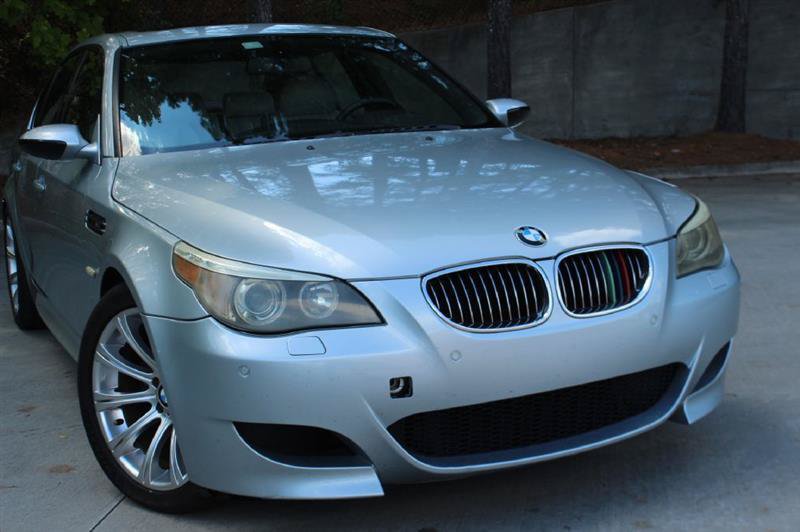 Used 2006 BMW M5 RWD image 2