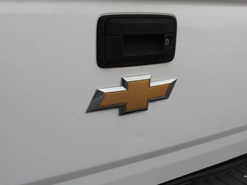 Used 2018 Chevrolet Colorado W/T image 33