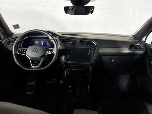 Certified 2023 Volkswagen Tiguan SE R-Line image 12