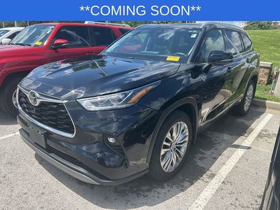 Used 2023 Toyota Highlander Platinum