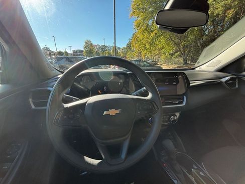 Used 2025 Chevrolet TrailBlazer LT image 33