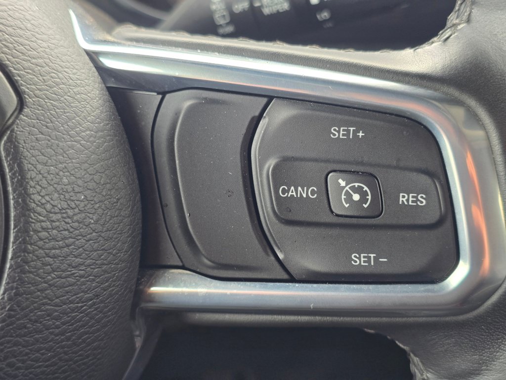 Used 2022 Jeep Wrangler Unlimited Sahara AWD/4WD image 41