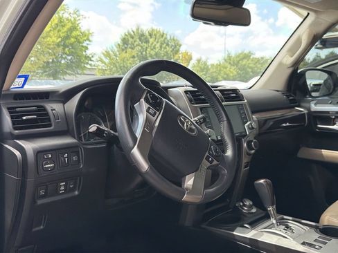 Used 2022 Toyota 4Runner Limited AWD/4WD image 7