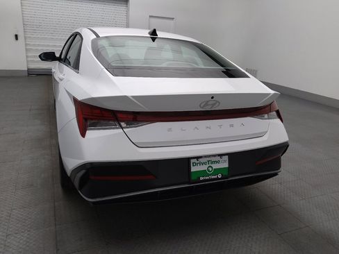 Used 2025 Hyundai Elantra SEL FWD image 6
