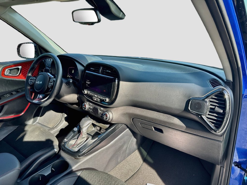 Certified 2023 Kia Soul GT-Line FWD image 32